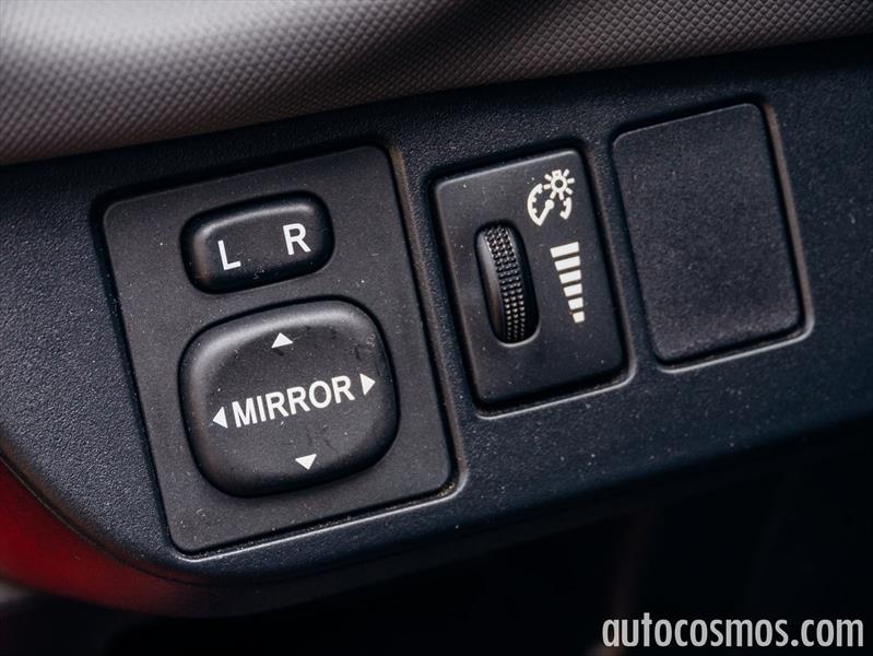 Toyota Yaris Hatchback 2015