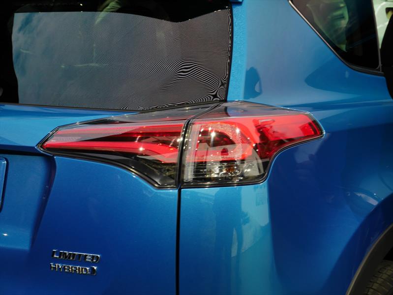 Toyota RAV4 Hybrid 2016