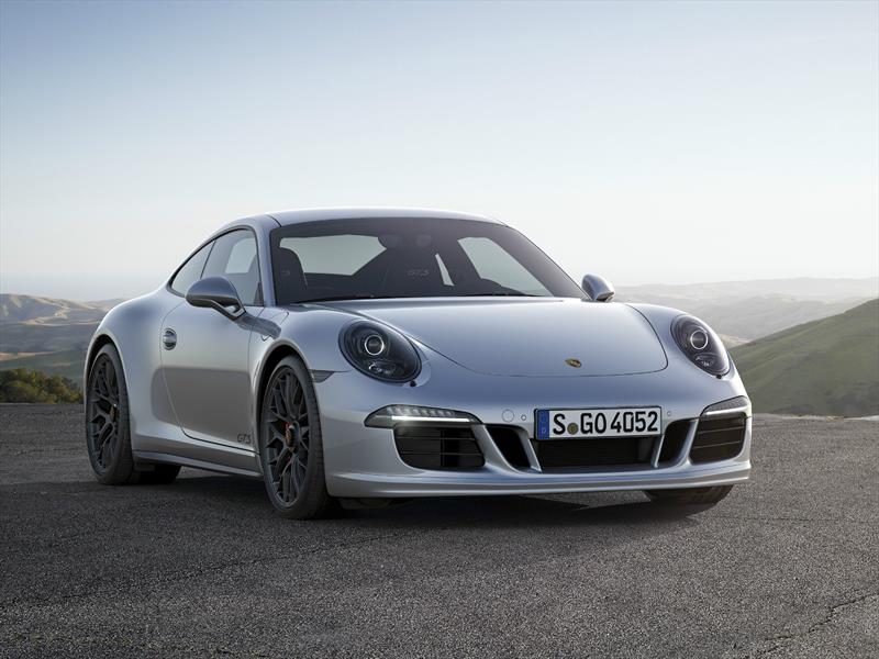 Porsche 911 Carrera 4 GTS Coupé