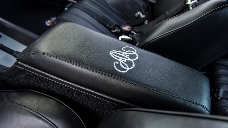 Blurple Shelby GT500CR por Classic Recreations