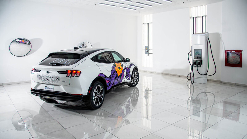 Ford Mustang Mach-E fabricado por mujeres