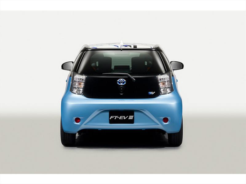 Toyota iQ FT-EV III Concept  Salón de Tokio 2011