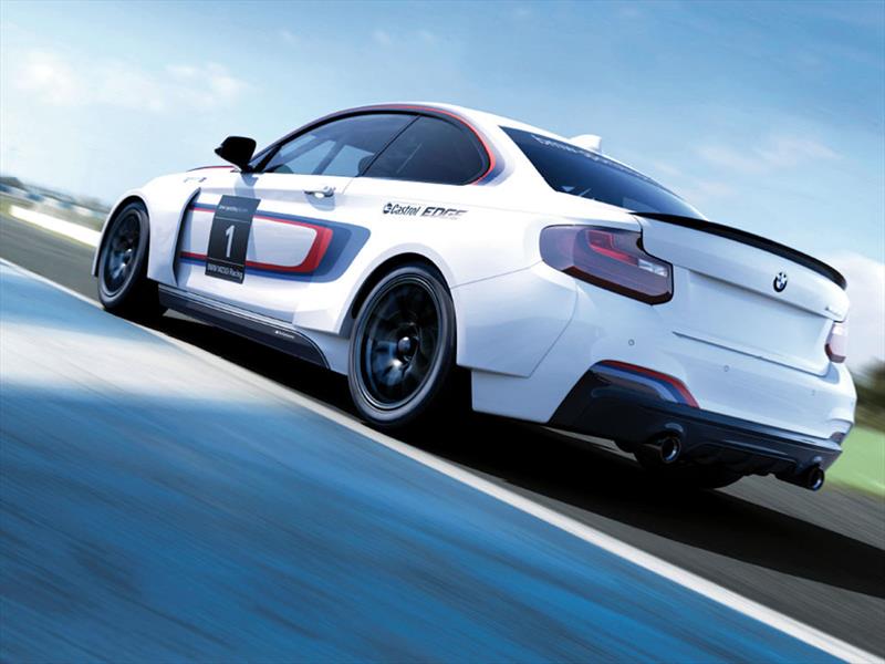 BMW M235i Racing