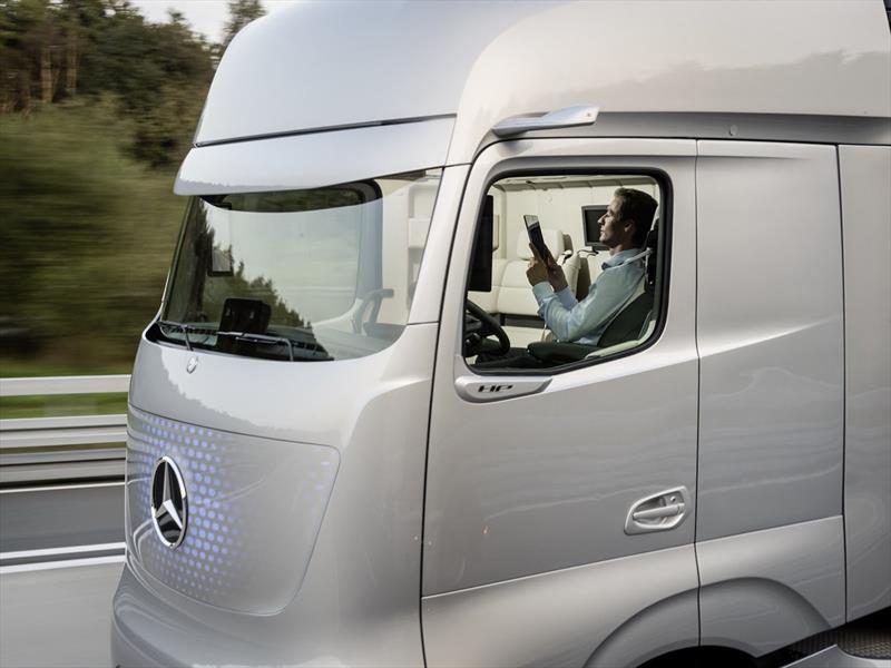 Mercedes-Benz Future Truck 2025 Concept