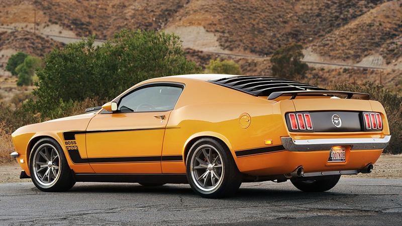 Ford Mustang retro moderno