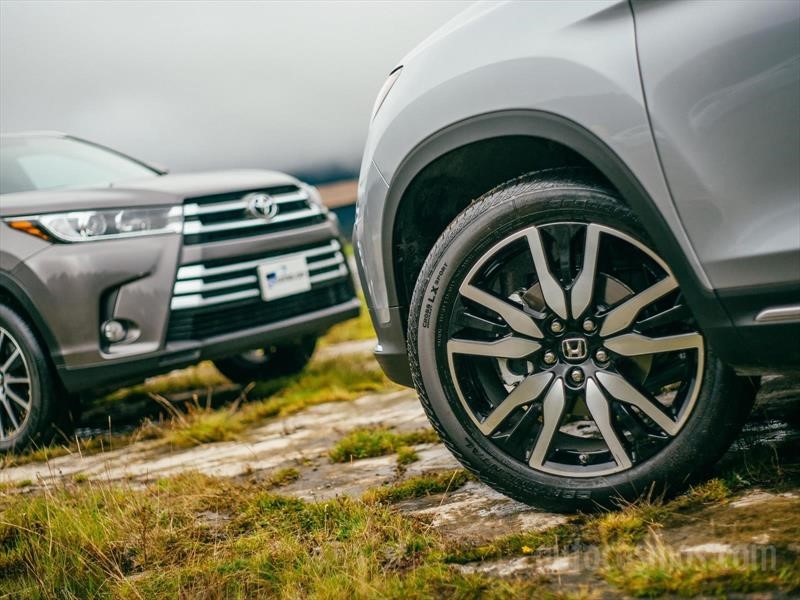 Honda Pilot 2019 VS Toyota Highlander 2018