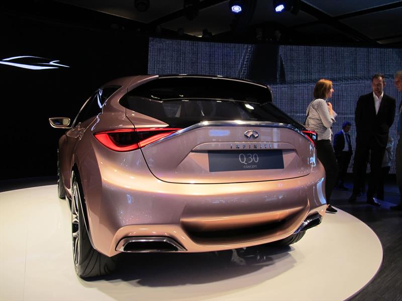 Infiniti Q30 Concept se presenta