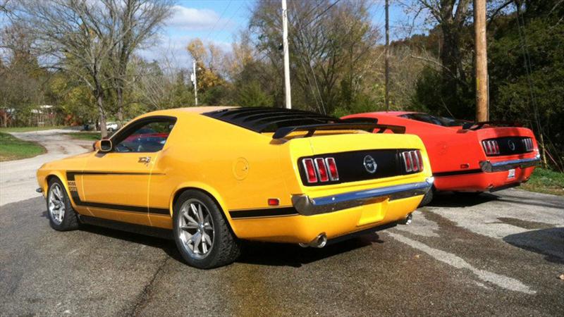 Ford Mustang retro moderno
