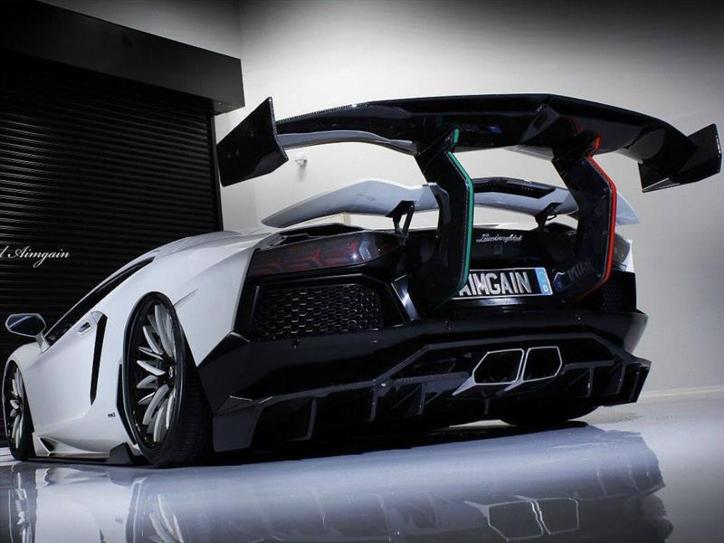 Lamborghini Aventador por Aimgain