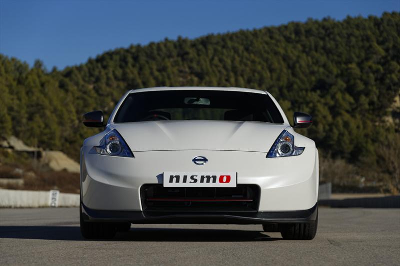 Nissan 370Z NISMO 2014 en el Salón de Chicago 2013