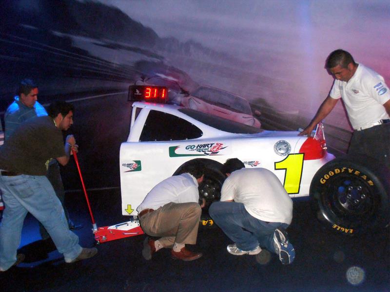 Need for speed: Rivals se presenta en México
