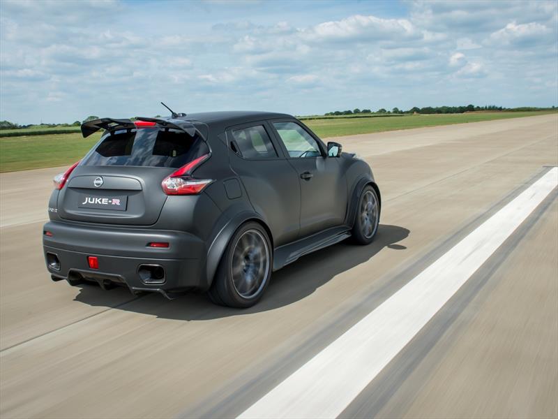 Nissan Juke-R 2.0