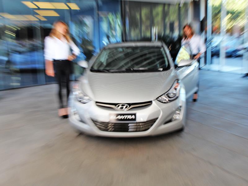 Hyundai New Elantra 2014. Lanzamiento en Chile