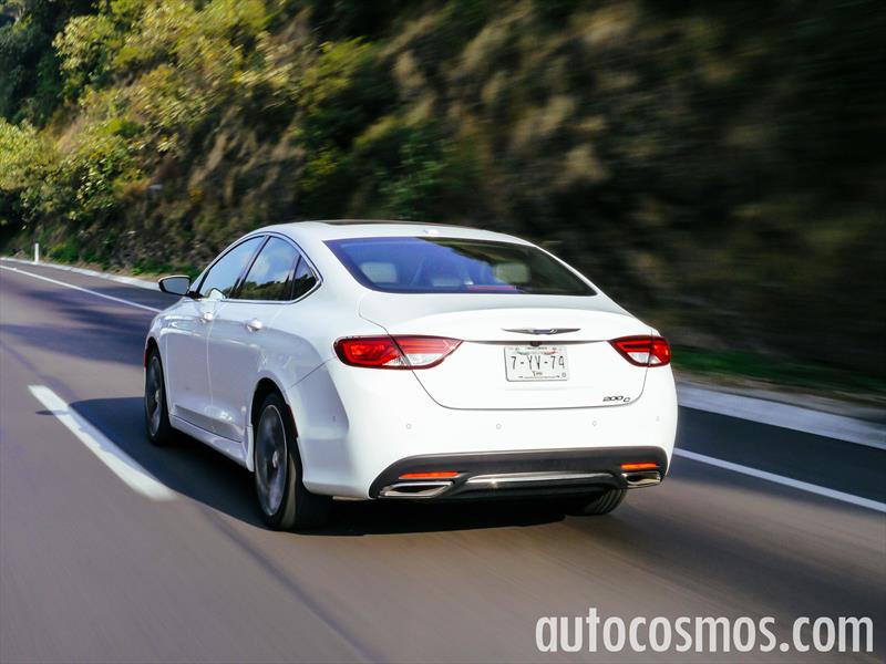 Chrysler 200 2015