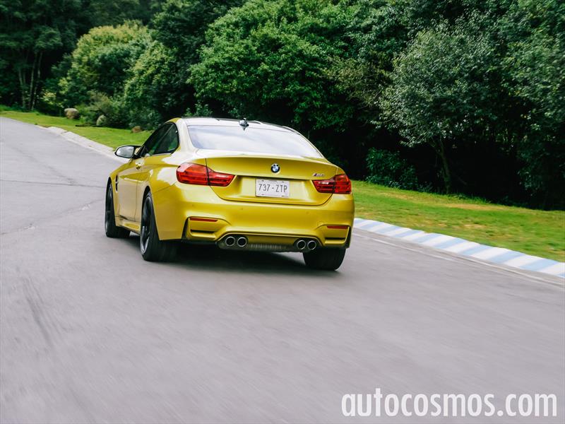 BMW M4 coupé 2015