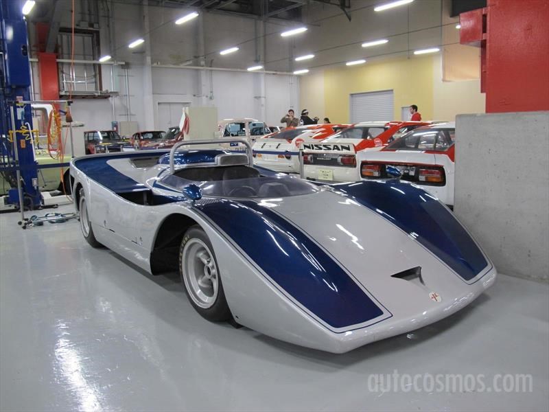 Nissan 80 aniversario - Autos de competencia