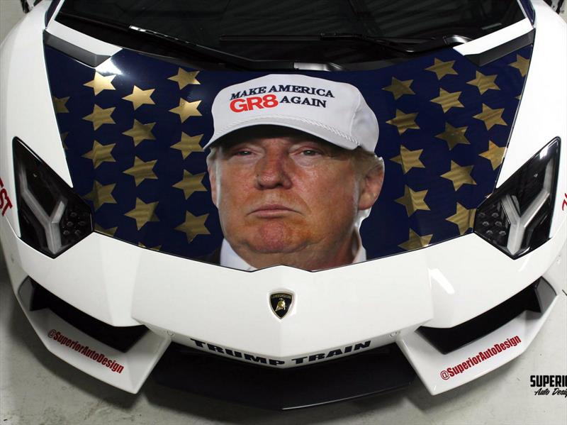 Un Lamborghini Aventador con la cara de Trump