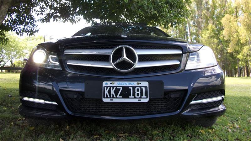 Mercedes-Benz C 250 Coupé a prueba