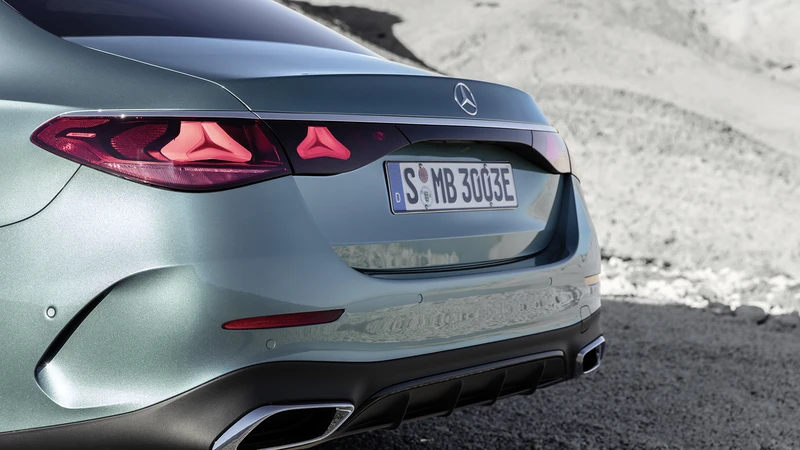 Nuevo Mercedes-Benz Clase E (W214)