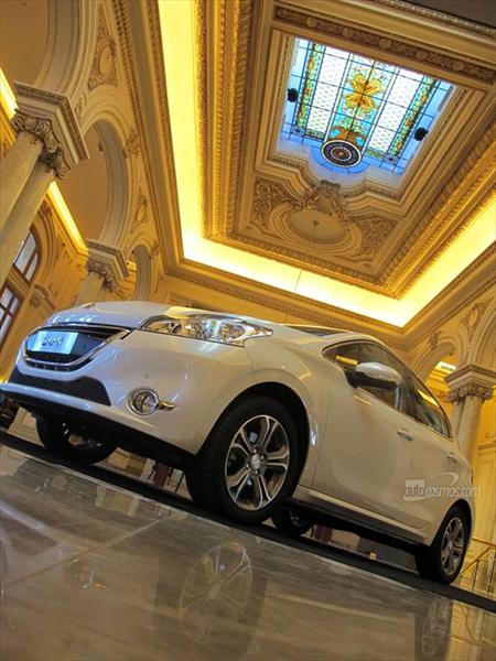 Manejamos el nuevo Peugeot 208