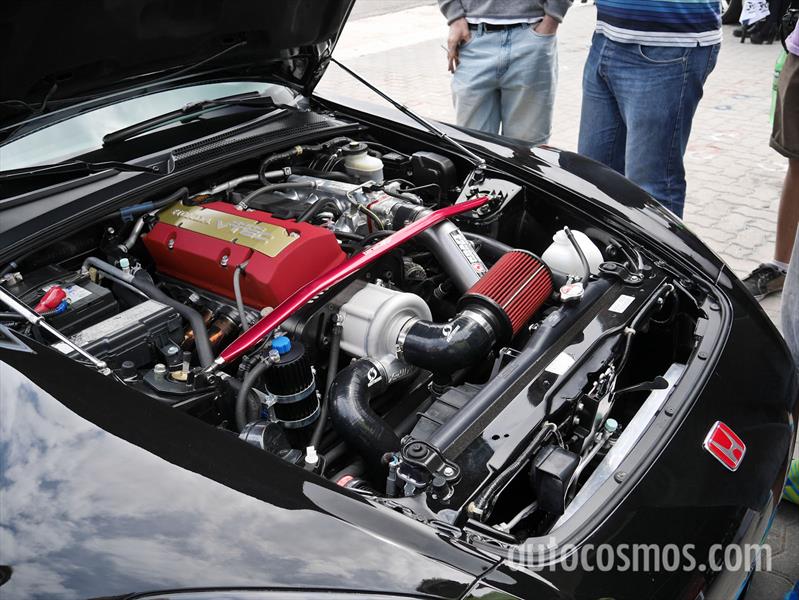 Compresor mecánico añadido a su motor VTEC