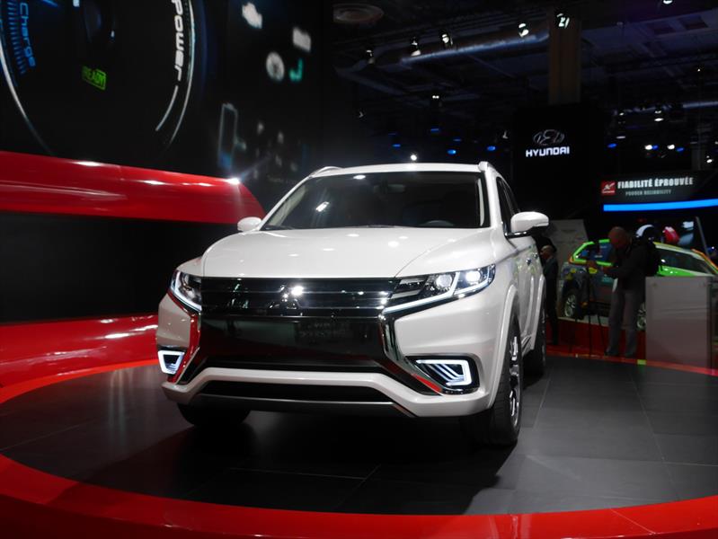 Mitsubishi Outlander PHEV Concept S