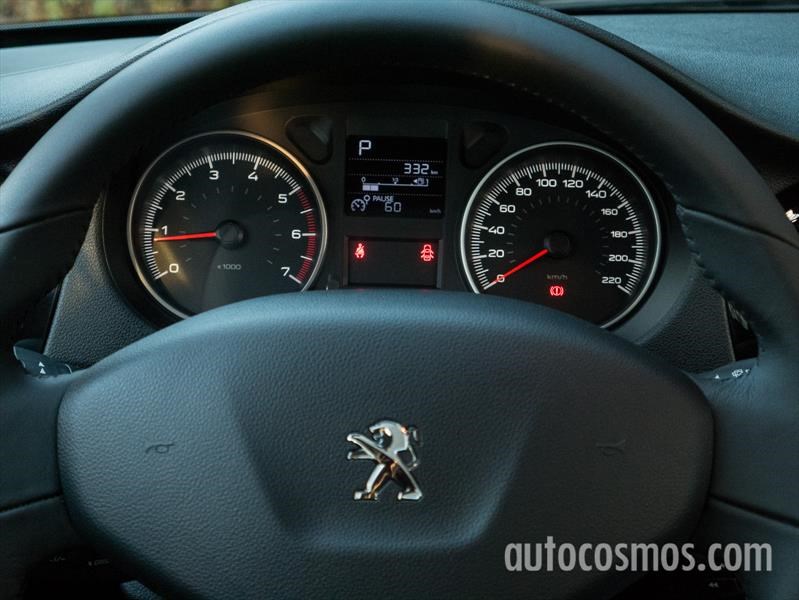 Peugeot 301 AT a prueba