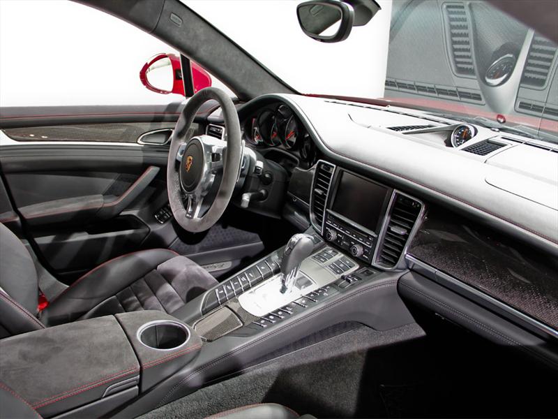 Porsche Panamera GTS 2013 Salón de Los Angeles