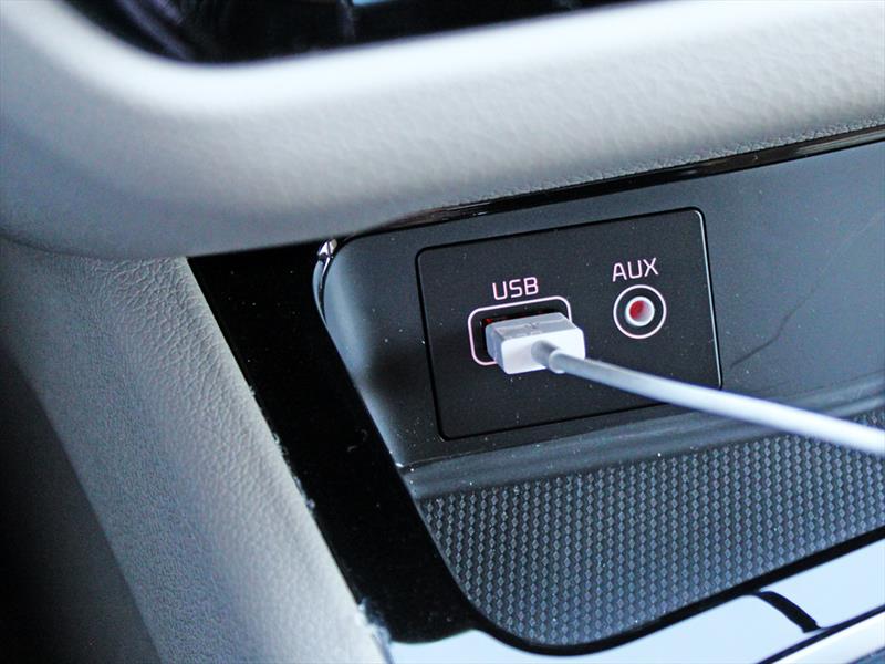 Nuevo Kia Grand Carnival 2015 Lanzamiento en Chile