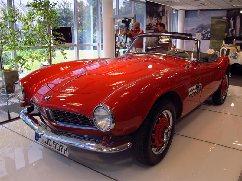 Historia BMW 507