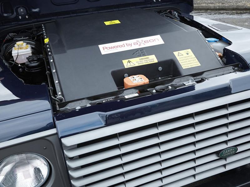 Land Rover Defender EV