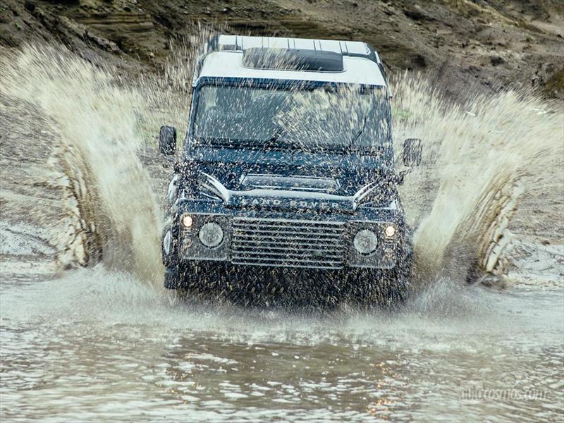 Land Rover Defender SW 90” 2012 a prueba