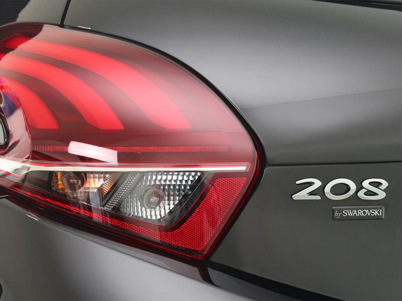 Peugeot 208 by Swarovski 2016