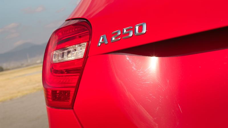 Super Prueba Mercedes-Benz A250 CGI Sport 2013