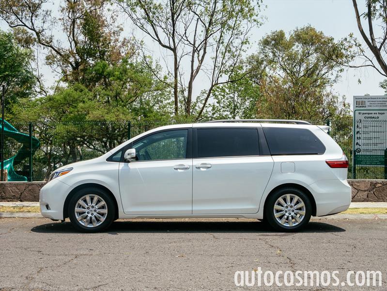 Toyota Sienna 2015