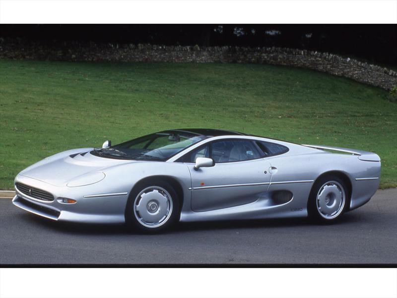 Jaguar XJ220