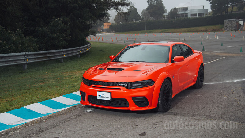 Dodge Charger SRT Hellcat Widebody a prueba