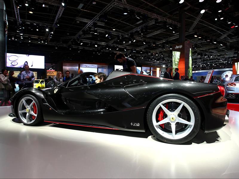 Ferrari LaFerrari Spider