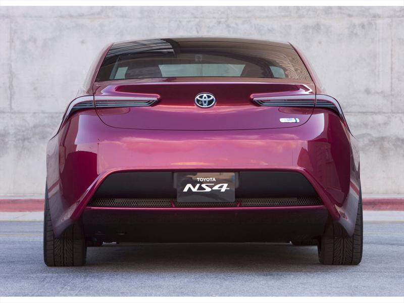 Toyota NS4 Advanced Plug-in Hybrid Concept