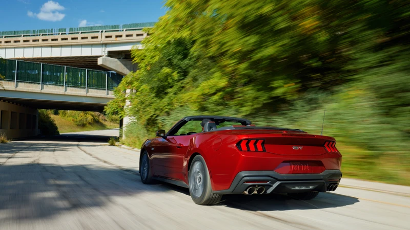 Ford Mustang 2024