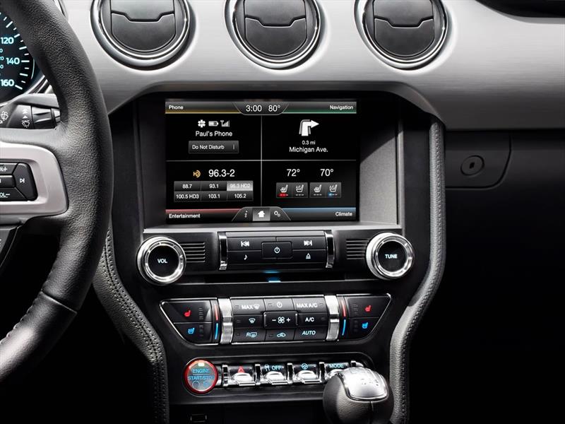 Ford Mustang 2015 se presenta en LA