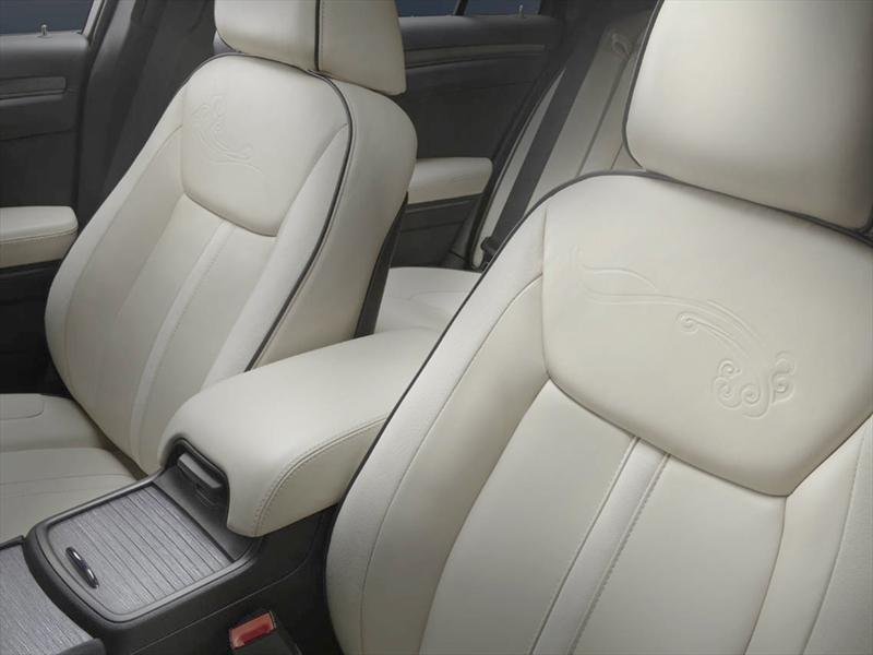 Chrysler 300 Ruyi Design Concept Beijing 2012