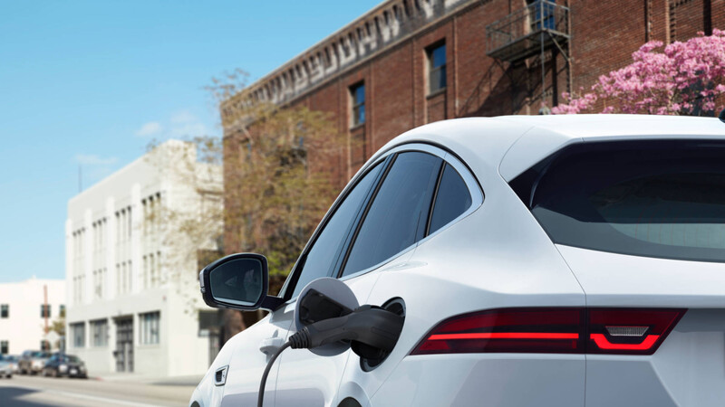 Jaguar E-Pace PHEV 2021
