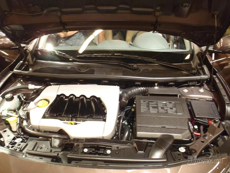 Renault Fluence 2013 se renueva estéticamente