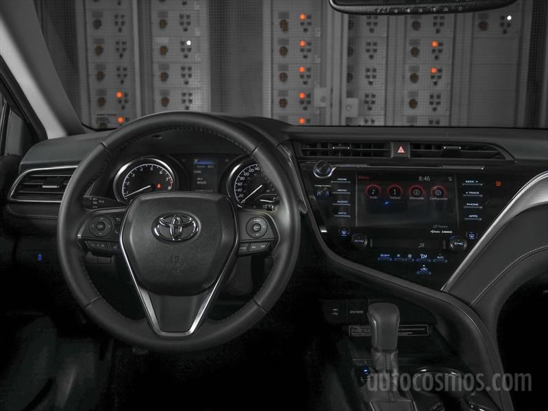 Toyota Camry 2018