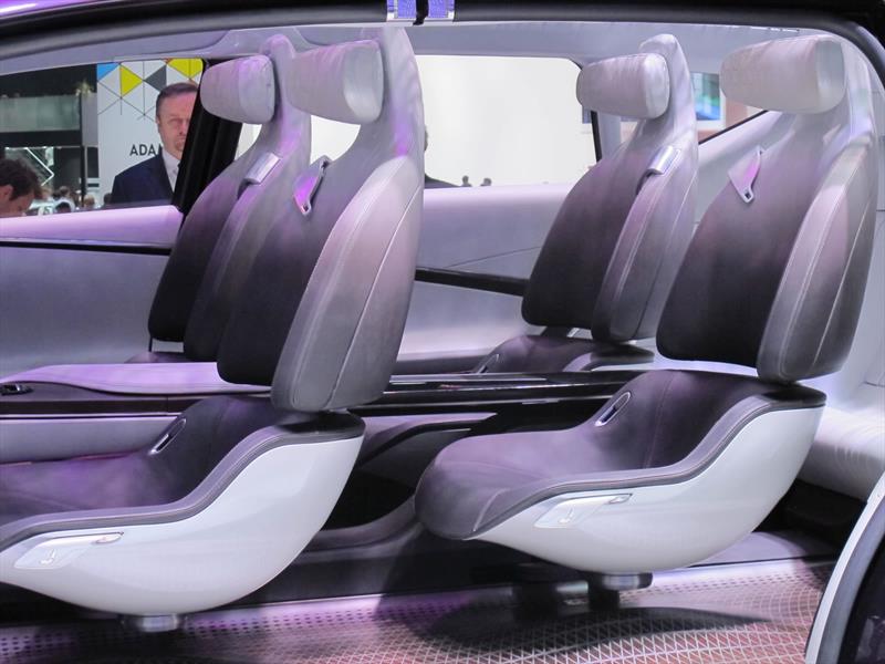 Renault Initiale Paris Concept