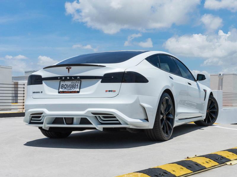 Tesla Model S por Larte Design