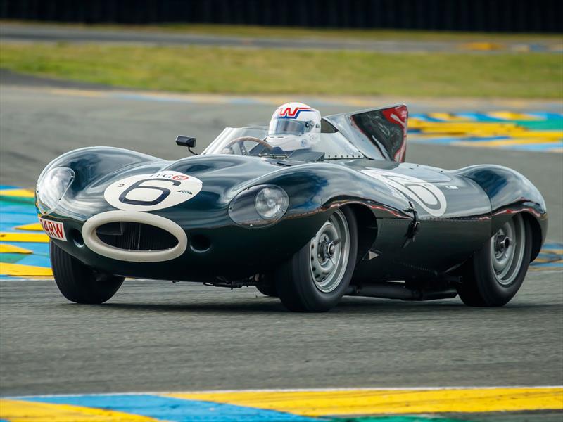 Jaguar brilla en Le Mans Classic 2016