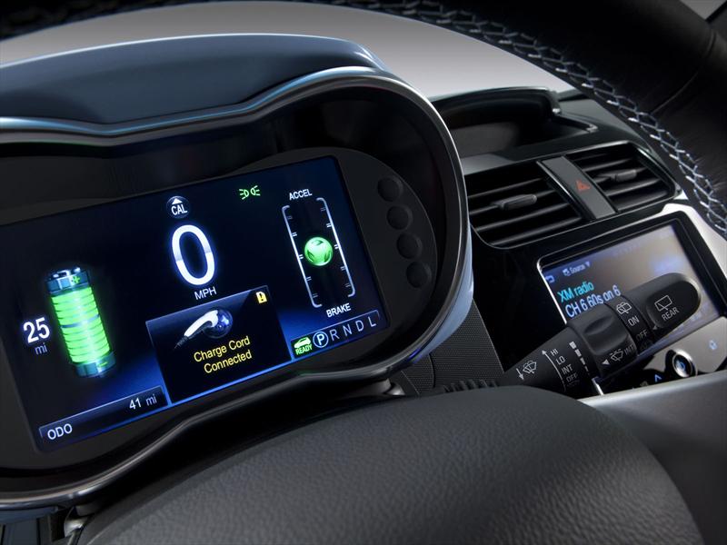 Chevrolet Spark EV y bicis en el Salón de BA 2013