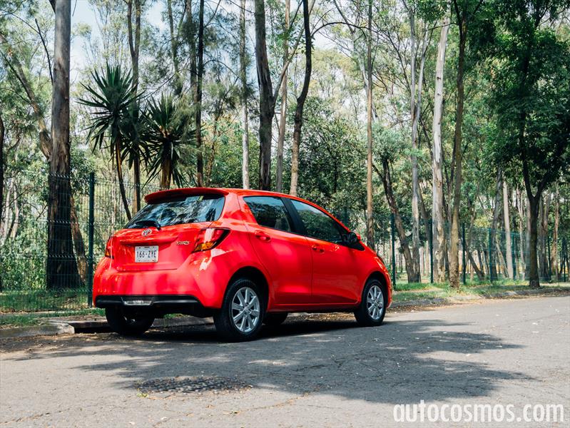 Toyota Yaris Hatchback 2015